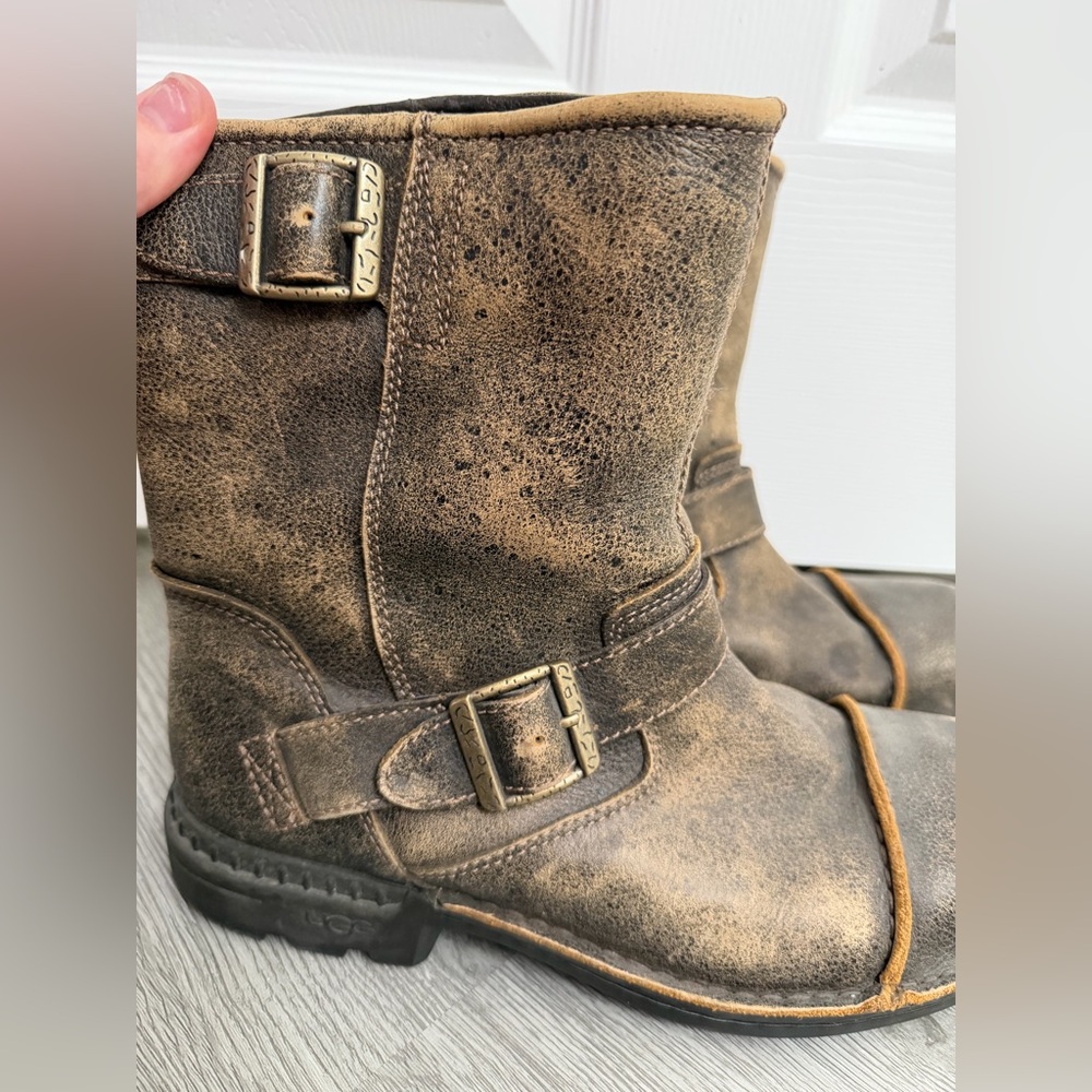 UGG Australia "Rockville II" distressed brown leather boots | Size Men’s 9 - Picture 9 of 12